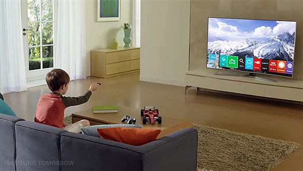 Rozrywka przez telewizję czy Internet?