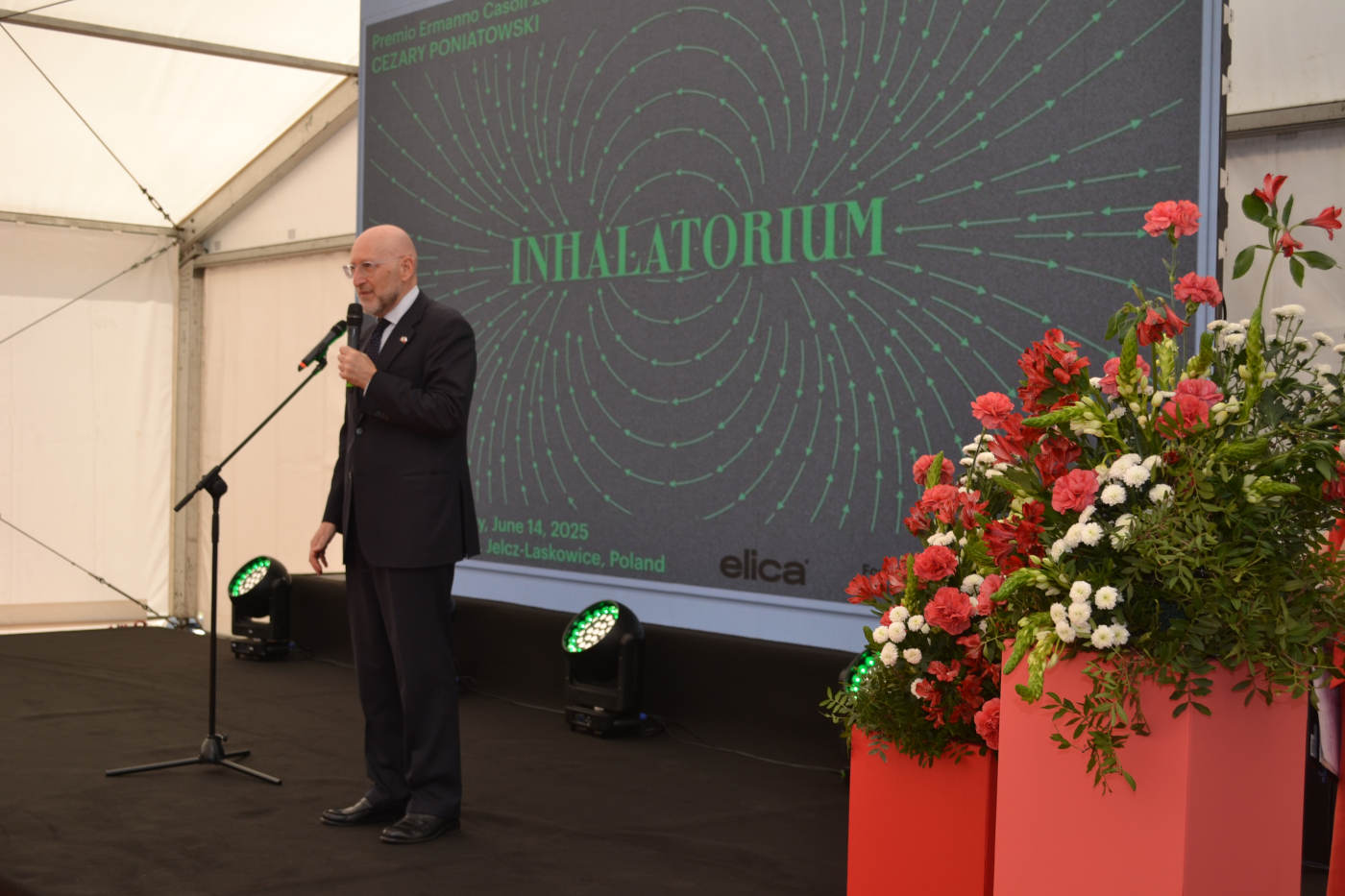 Artystyczna-instalacja-Inhalatorium-na-20-lecie-Elica-Group-Polska-11