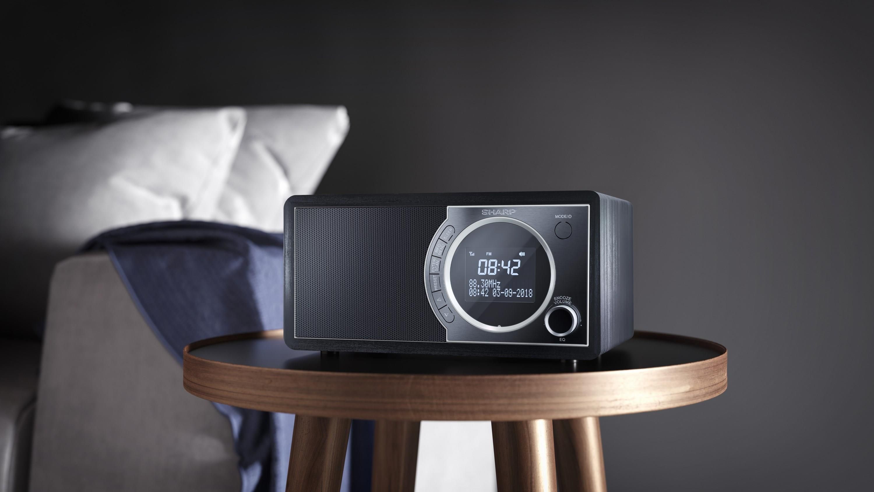 Radio z Bluetooth Sharp DR-450(BK)