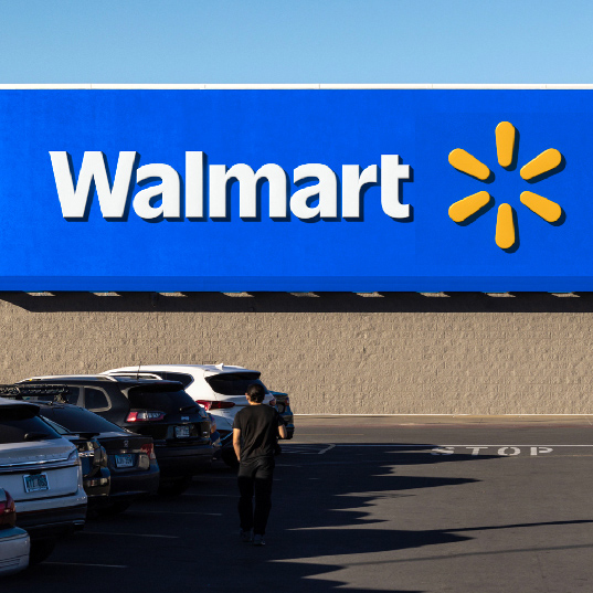 Słynna sieć Walmart stawia na e-commerce i sztuczną inteligencję