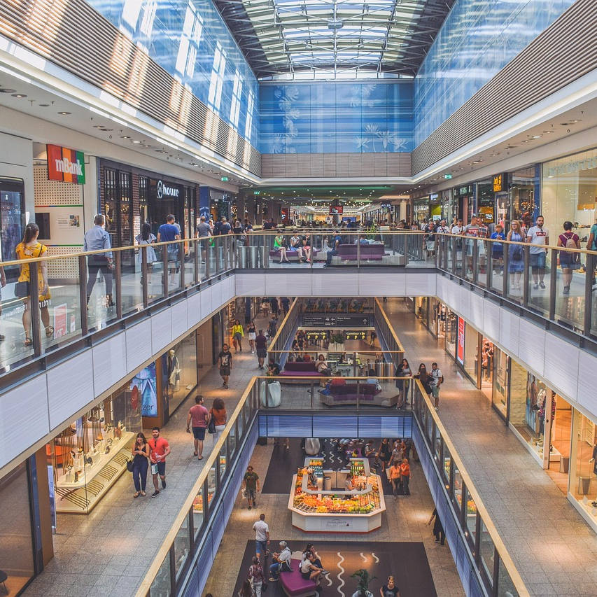 Zakupy w sklepie stacjonarnym a zwroty – kiedy masz prawo oddać towar?
