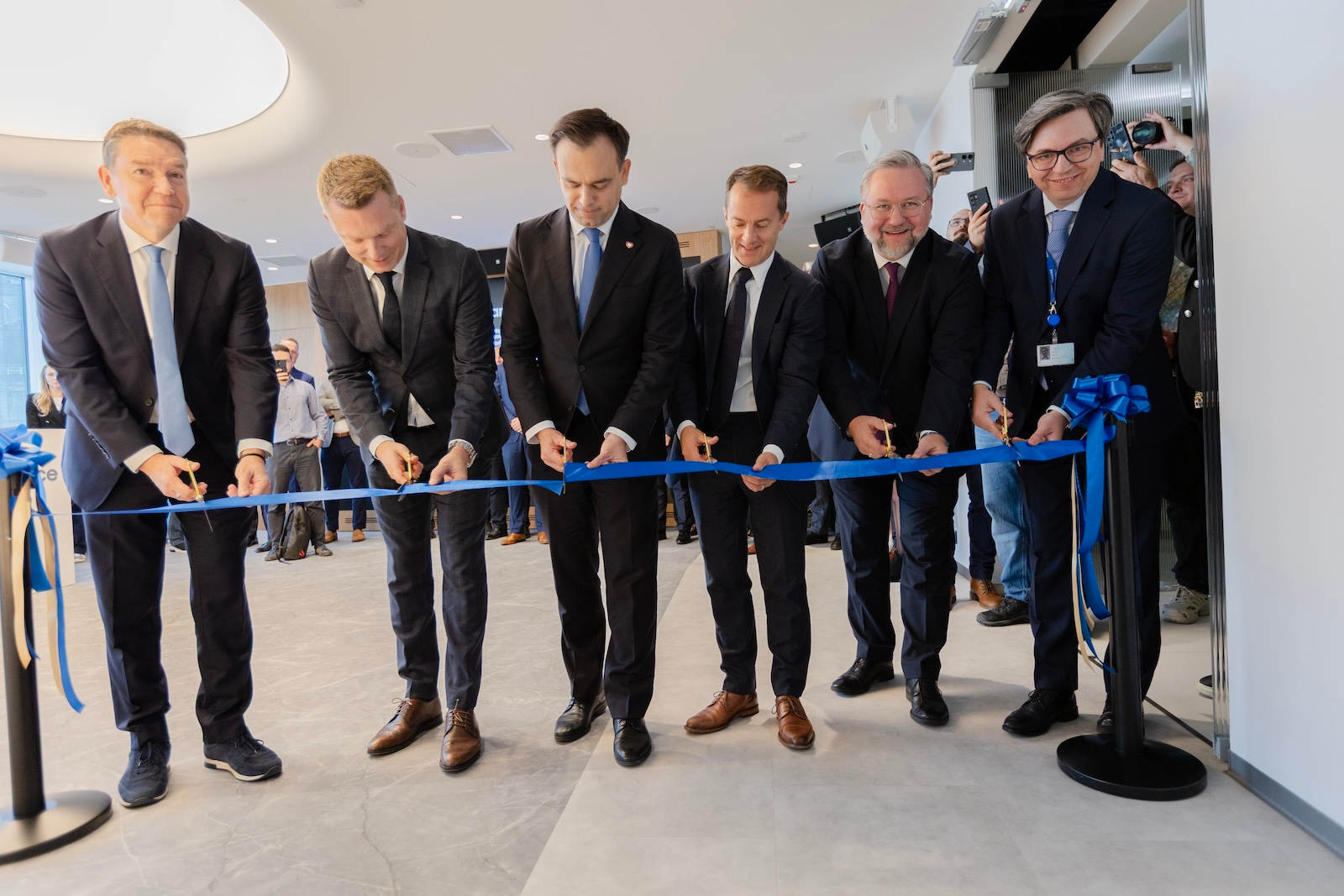 Samsung-otwiera-w-Warszawie-swoje-najwieksze-Business-Experience-Centre-w-Europie-3