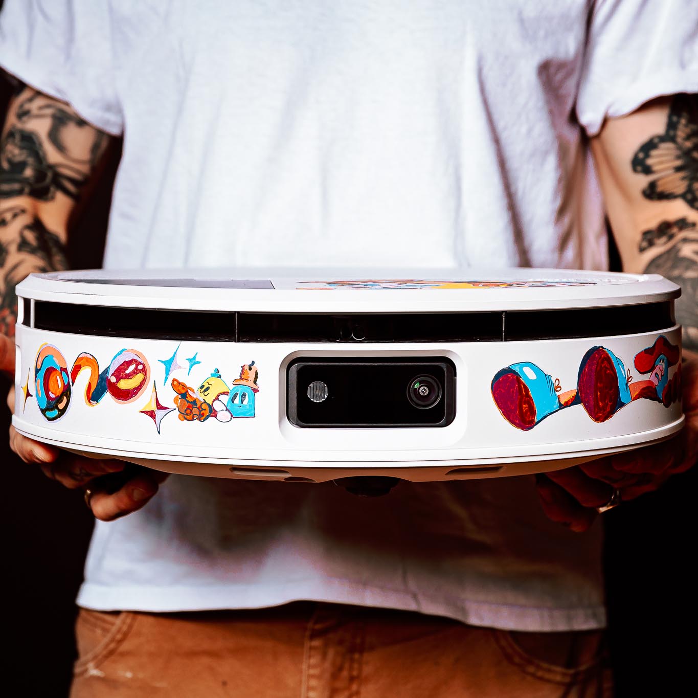 Unikatowy zestaw iRobot Roomba Max 705 Combo i autorski plakat na aukcji WOŚP