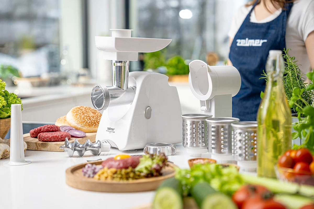 Maszynka do mięsa z szatkownicą – Zelmer ZMM5802P Zosia