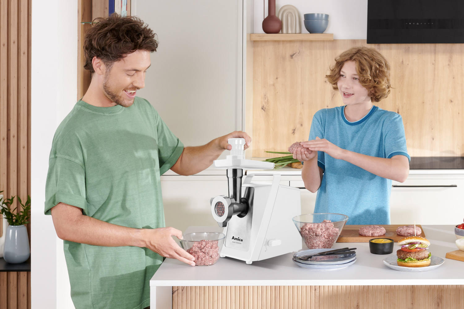 Maszynka do mielenia Amica MM 3012