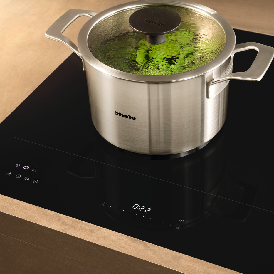 Płyty KM 8000 i naczynia M Sense