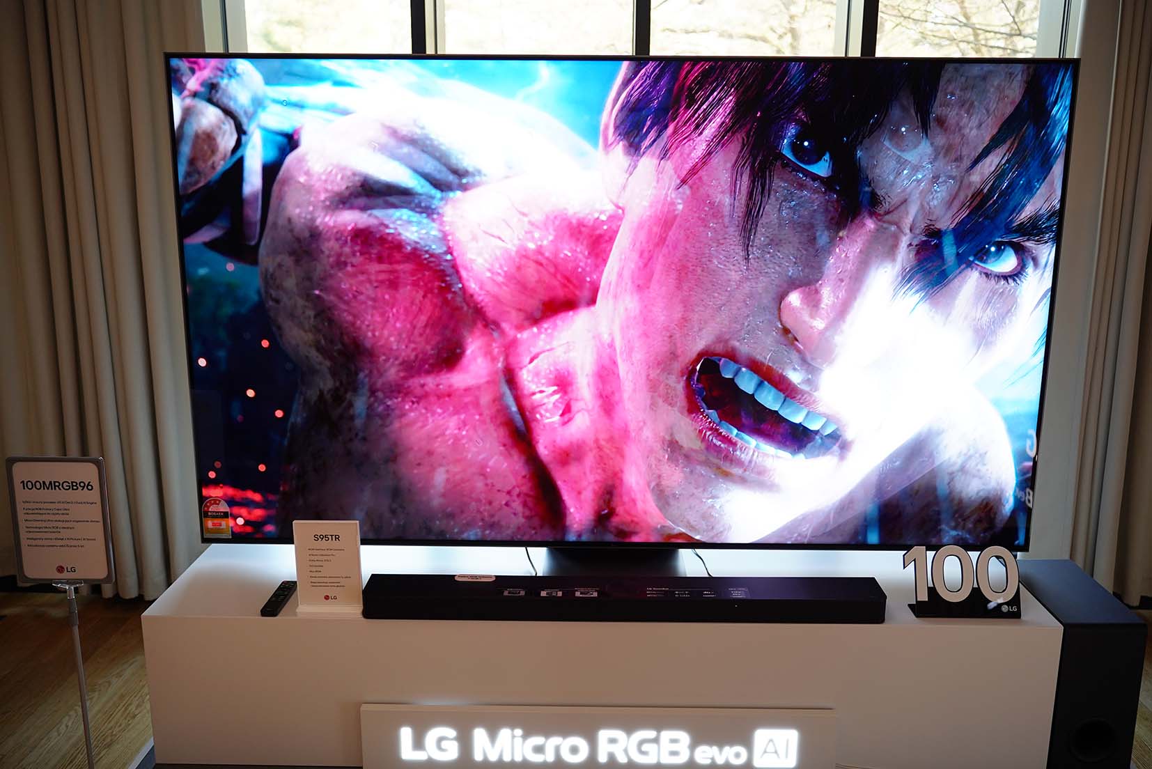 Pokazuje przyszłość telewizorów – OLED bez kabli, rekordowa jasność i telewizory Micro RGB-10