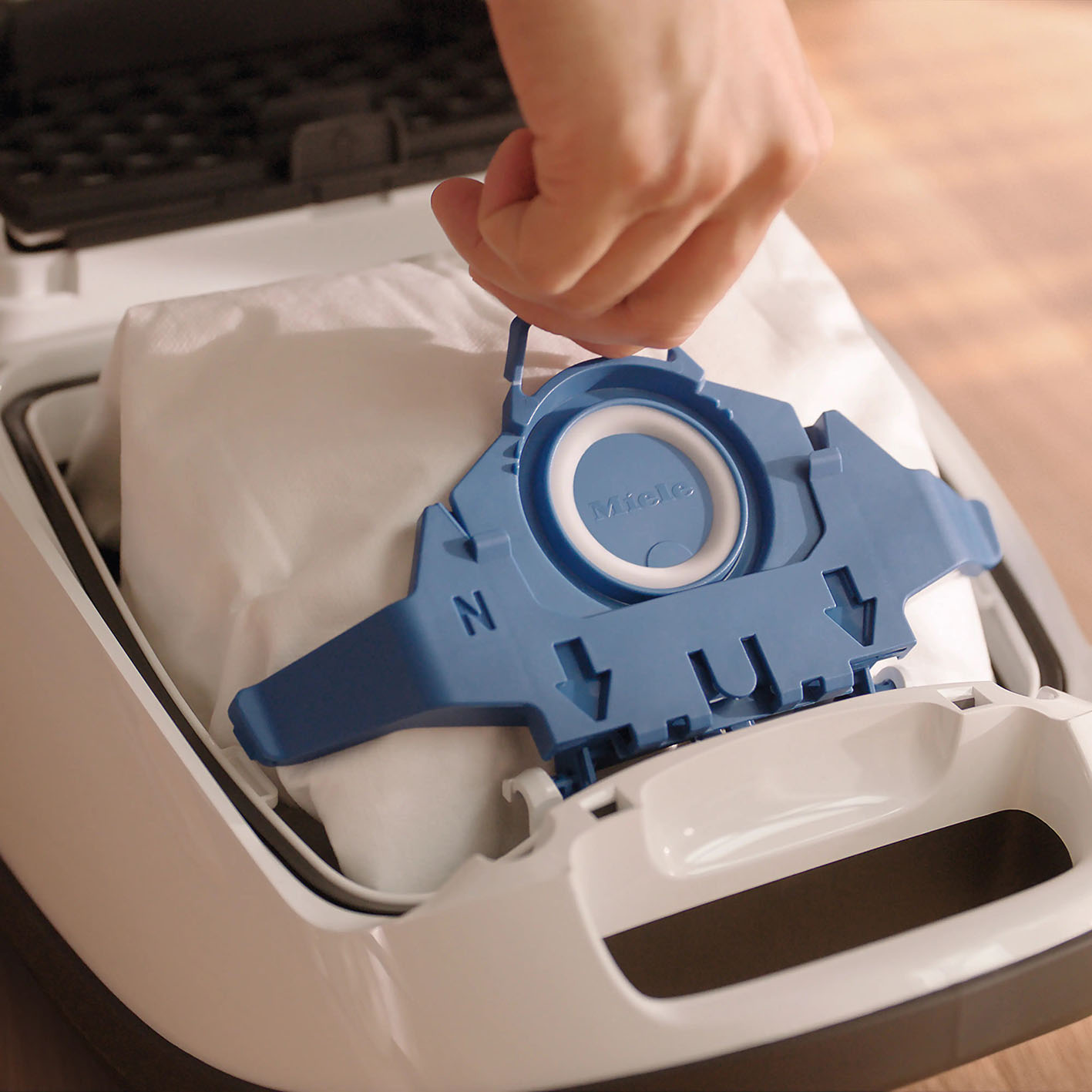 Rozdaje vouchery na worki i filtry do odkurzaczy