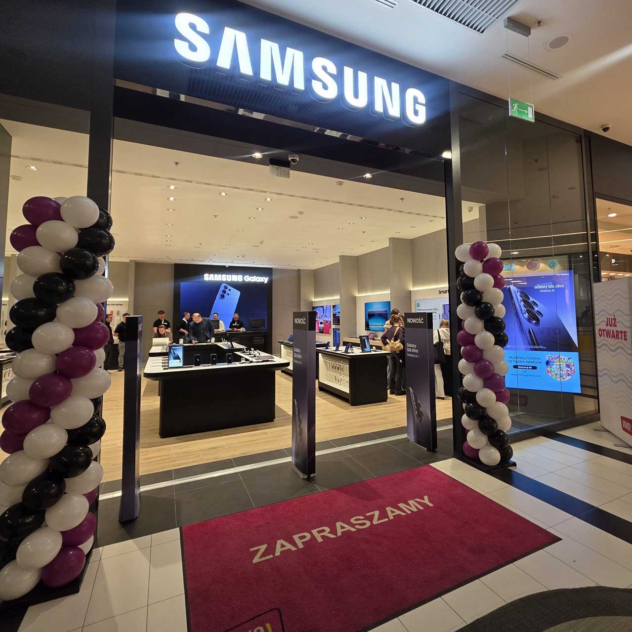 Samsung dorzuca słuchawki do smartfonów. Promocja obejmuje flagowe modele Galaxy