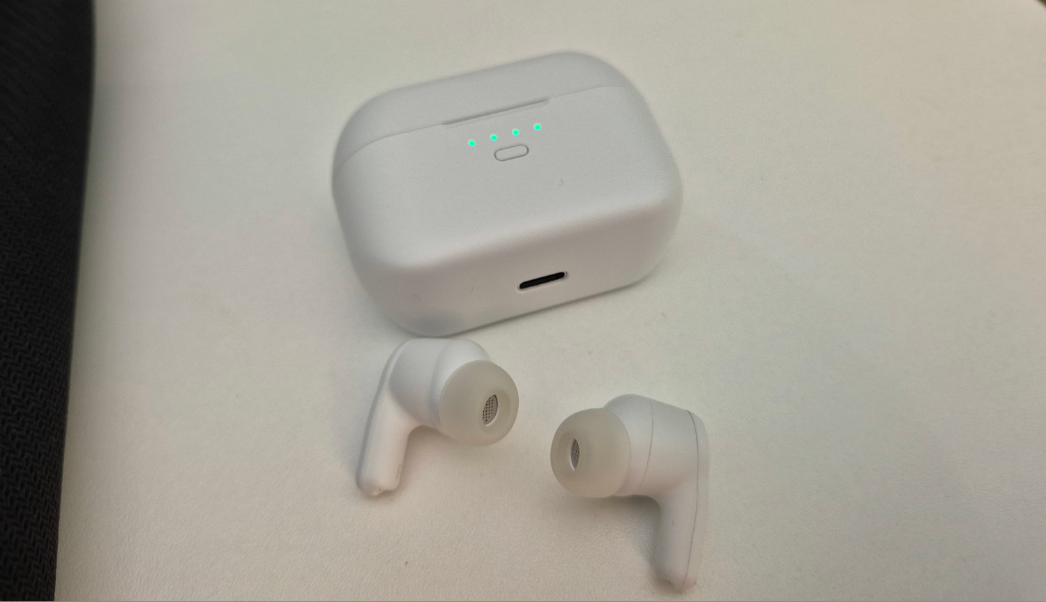 Skuteczne-ANC-i-dluga-praca-na-baterii-w-przystępnej-cenie-5